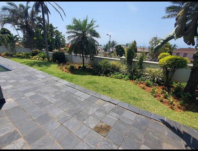 4 BEDROOM HOUSE FOR SALE IN UMHLANGA CENTRAL
